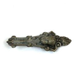Žalvarinė baldinė apdaila 2,5x4x11,5 cm