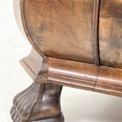 Chippendale stiliaus riešutmedžio trijų stalčių komoda 46x107x77 cm