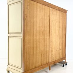 Provanso stiliaus medinė keturių durų rūbų spinta 64x219x188 cm