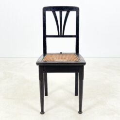 Senovinė reguliuojamo aukščio pianino kėdutė su ratano sėdimąja 44×39,5×89,5 cm, 45(+12) cm