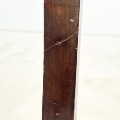 Ampyro stiliaus raudonmedžio krėslas su eko oda ir žalvario detalėmis 57x62x73 cm, 46 cm