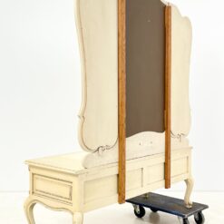 Provanso stiliaus žemas kosmetinis staliukas 46x131x168 cm