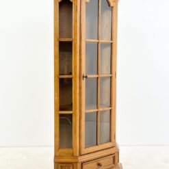 Kampinė ąžuolinė indauja su stalčiumi 50x88x191 cm