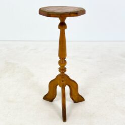 Medinis staliukas vazonui 37x37x77 cm