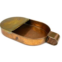 XIX a. stilistikos aukų dėžutė/indelis iš vario ir žalvario 15×8,5×2 cm