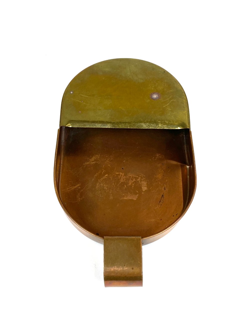 GC0533-interjero-ir-apdailos-detales-3 XIX a. stilistikos aukų dėžutė/indelis iš vario ir žalvario 15×8,5×2 cm