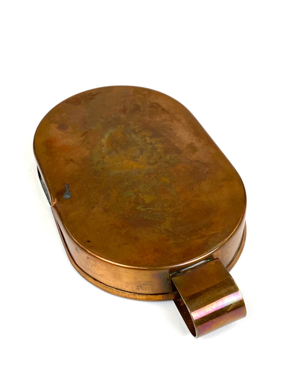 GC0533-interjero-ir-apdailos-detales-7 XIX a. stilistikos aukų dėžutė/indelis iš vario ir žalvario 15×8,5×2 cm