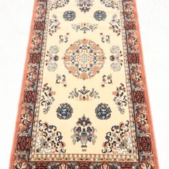 Gamyklinis vilnonis kiliminis takas. Kilmės šalis – Belgija 81x159x0,6 cm