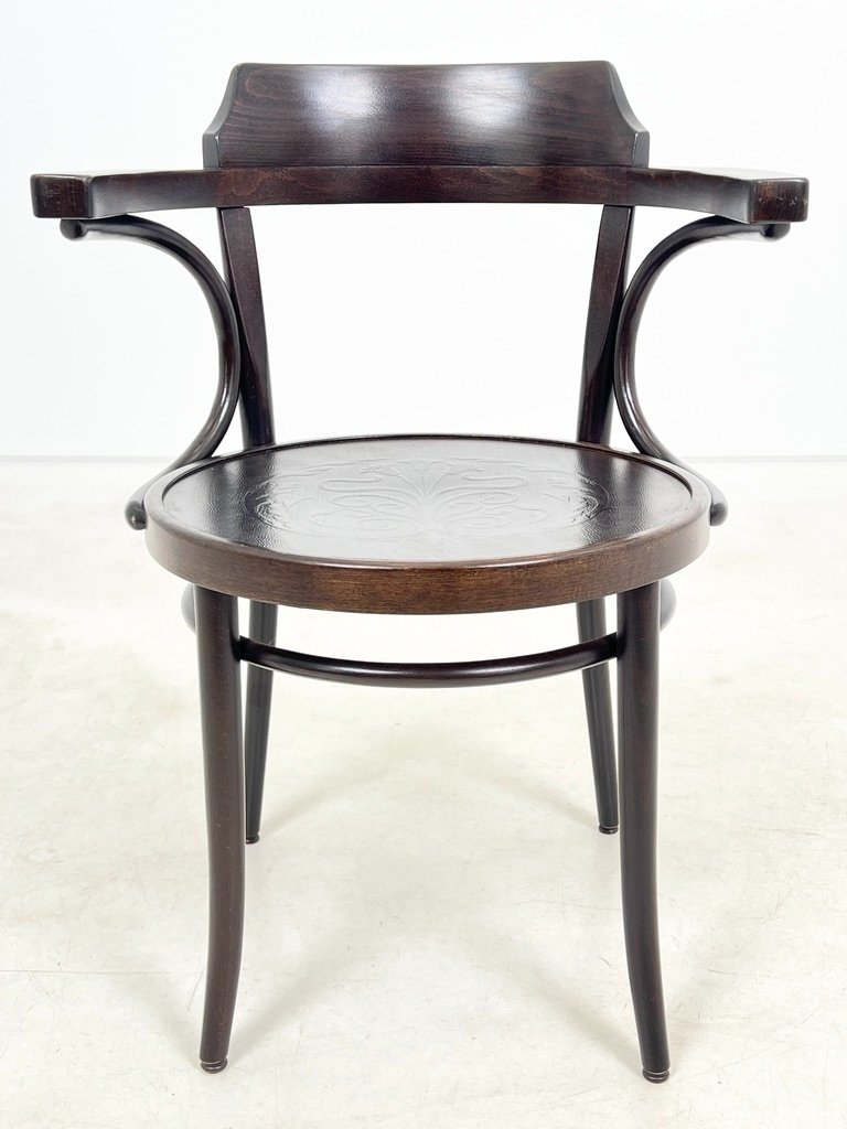 HM0790-valgomojo-kreslai-1 Medinis Thonet stiliaus krėslas 56x59x81 cm, 46,5 cm
