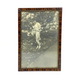 Vintažinė moters nuotrauka mediniame rėme su stiklu 1x17x25 cm