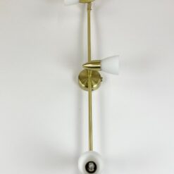 Pakabinamas aukso spalvos metalinis WOFI Leuchten trijų reguliuojamų šakų šviestuvas su stiklo gaubteliais 8x60x16 cm