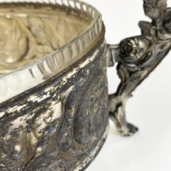 Art Nouveau laikotarpio sidabruoto metalo žardinjerė su stiklo įdėklu 13,5x30x10,5 cm