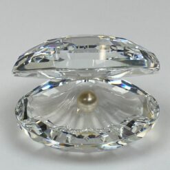 Krištolinė “Swarovski” statula kriauklė su perlu A 7624 Nr 055 000 su originalia dėžute 6,5×6,5×5 cm