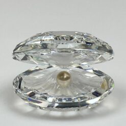 Krištolinė “Swarovski” statula kriauklė su perlu A 7624 Nr 055 000 su originalia dėžute 6,5×6,5×5 cm