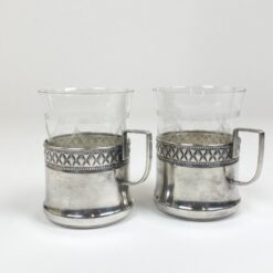Sidabruoto metalo stiklinės laikikliai su stiklo stiklinėmis po 250 ml 2 vnt. komplektas 7,5×9,5×10 cm