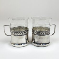 Sidabruoto metalo stiklinės laikikliai su stiklo stiklinėmis po 250 ml 2 vnt. komplektas 7,5×9,5×10 cm
