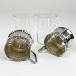 Sidabruoto metalo stiklinės laikikliai su stiklo stiklinėmis po 250 ml 2 vnt. komplektas 7,5×9,5×10 cm
