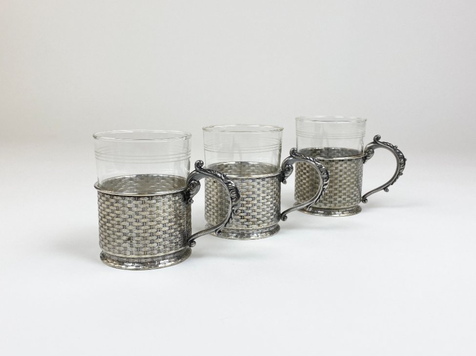 HN2382-kiti-indai-2 Schott & Gen. Jena stiklo stiklinės su sidabruoto metalo laikikliais po 220 ml 3 vnt. komplektas 7x11x9,5 cm