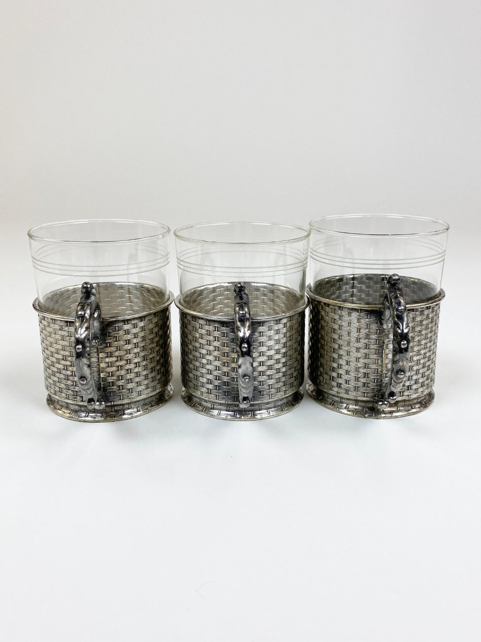 HN2382-kiti-indai-4 Schott & Gen. Jena stiklo stiklinės su sidabruoto metalo laikikliais po 220 ml 3 vnt. komplektas 7x11x9,5 cm