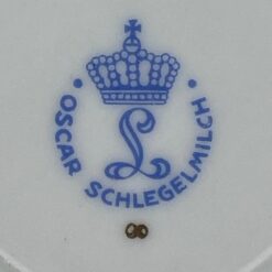 Porcelianinė Oscar Schlegelmilch serviravimo lėkštė aukso spalvos apvadais 29,5×29,5×3,5 cm