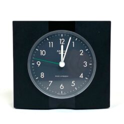 Vokiškas Junghans Mega 384/5201.00 kvarcinis radijo bangomis kontroliuojamas stalinis laikrodis 5×14,5×13 cm