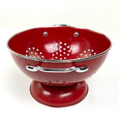 Metalinis dviejų rankenų kiaurasamtis dengtas raudonos spalvos emaliu 22x27x13,5 cm