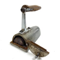 Senovinis, anglimis šildomas lygintuvas 9,5x25x16 cm