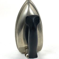 Vintažinis austriškas metalinis lygintuvas plastikine rankena 20x11x14,5 cm
