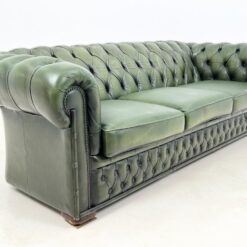 Chesterfield stiliaus natūralios odos trivietė sofa 96x211x75 cm, 44 cm