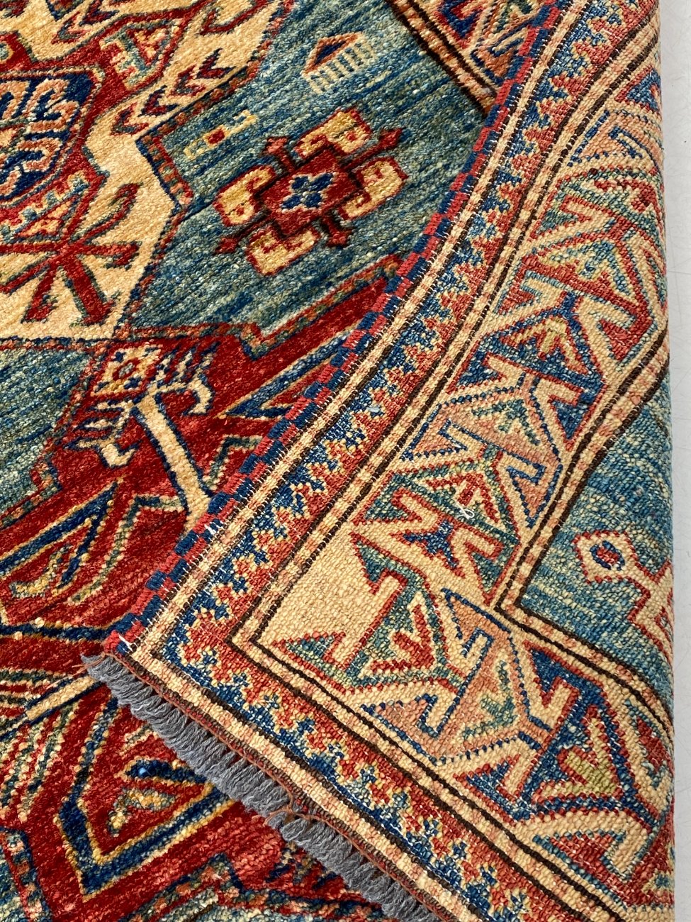 DR0447-kilimai-7 Vilnonis rankų darbo kilimas 141x83x0,5 cm