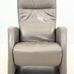 Natūralios odos mechaniniu būdu valdomas fotelis reglaineris 82x77x112 cm, 44 cm