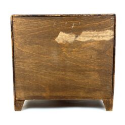 Medinė inkrustuota trijų stalčių mini spintelė 16×30,5×29 cm