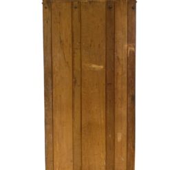 Art Nouveau riešutmedžio vitrina su apšvietimu 48x106x220 cm