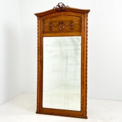 Sendintas veidrodis ąžuoliniame drožinėtame rėme 8×91,5×181 cm