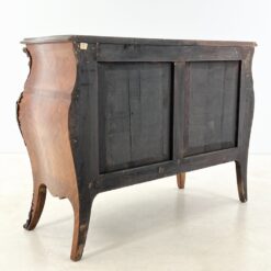 Liudviko XV laikotarpio stiliaus raudonmedžio komoda su žalvario apdailomis 51x121x86,5 cm