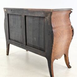 Liudviko XV laikotarpio stiliaus raudonmedžio komoda su žalvario apdailomis 51x121x86,5 cm