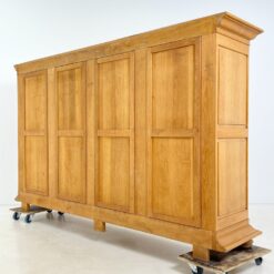 Ąžuolinė keturių durų komoda 54x253x155 cm
