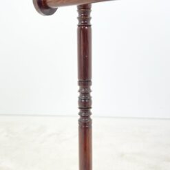 Pastatoma raudonmedžio kabykla kostiumui su stalčiukais 48x51x124,5 cm