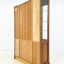 Klasikinio stiliaus riešutmedžio bufetas 49x151x205 cm