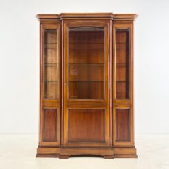 Klasikinio stiliaus riešutmedžio bufetas 49x151x205 cm