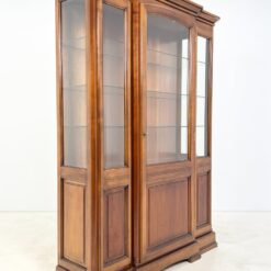 Klasikinio stiliaus riešutmedžio bufetas 49x151x205 cm
