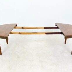 Ovalus ąžuolinis valgomojo stalas 113,5x125x74 cm