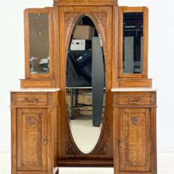 Ąžuolinis prieškambaris su trimis veidrodžiais ir dviejomis spintelėmis akmeniniais stalviršiais 41×130,5×194 cm