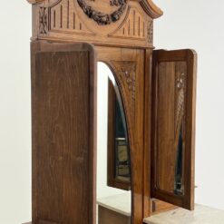 Ąžuolinis prieškambaris su trimis veidrodžiais ir dviejomis spintelėmis akmeniniais stalviršiais 41×130,5×194 cm