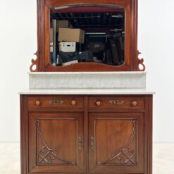 Art Nouveau raudonmedžio komoda su marmuriniu stalviršiumi ir veidrodžiu 51x111x186 cm