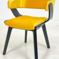 Mid Century medinis krėslas su geltonos spalvos veliūru 57x59x78 cm, 47 cm