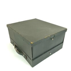 Šilkinė “Tremel” rankų darbo cilindro formos skrybėlė (dydis 54 cm) su lagaminėliu