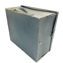 Šilkinė “Tremel” rankų darbo cilindro formos skrybėlė (dydis 54 cm) su lagaminėliu