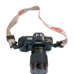 Vintažinis japoniškas Canon T70 juostinis fotoaparatas su Tokina SZ-X 28-105mm objektyvu 15,5×15,5×9,5 cm