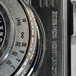 Vintažinis vokiškas Zeiss Ikon Voigtländer Vitessa 500S juostinis fotoaparatas su odiniu dėklu